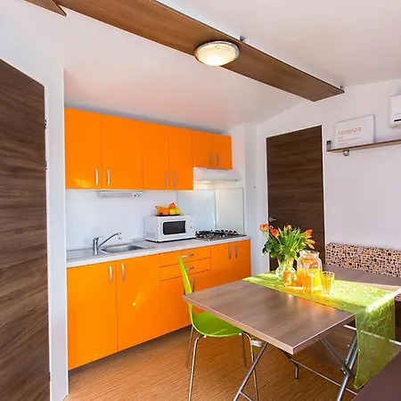 Stacaravan Orange Porec